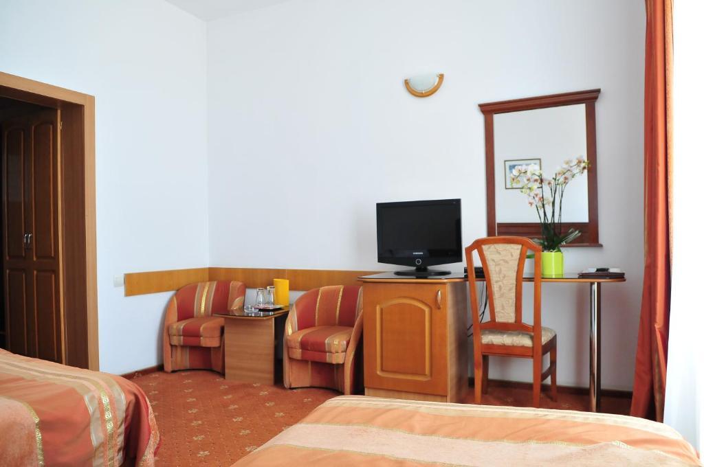 Hotel Emma Est 크라이오바 외부 사진
